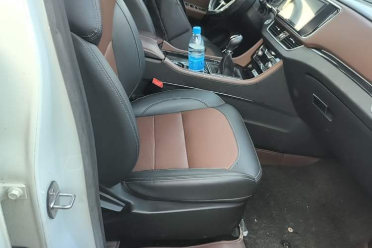 Used Zotye T600 Coupe 2017 1.5T Manual Luxury Model Right Front Seat