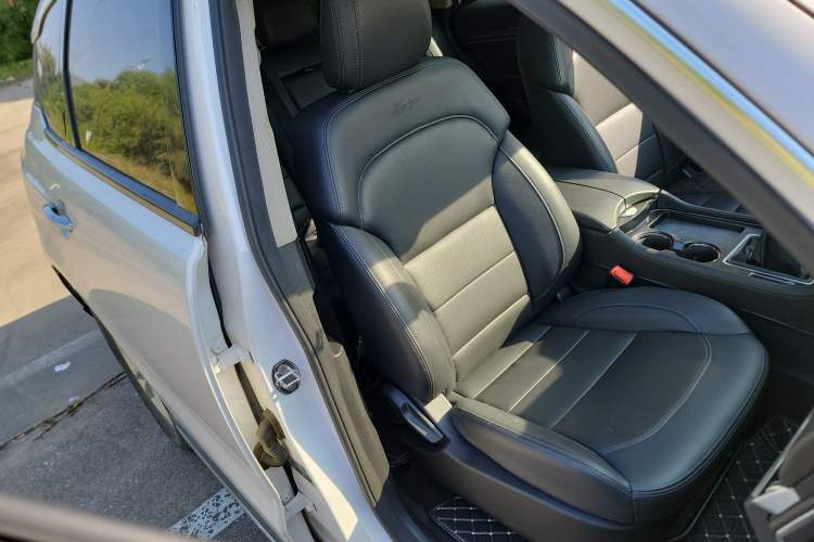 Used Zotye T600 Coupe 2017 1.5T Manual Luxury Model Right Front Seat