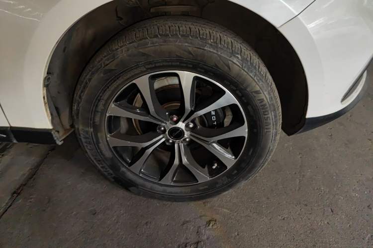 Used Zotye T600 Coupe 2017 1.5T Automatic Luxury Model Right Front Wheel Hub