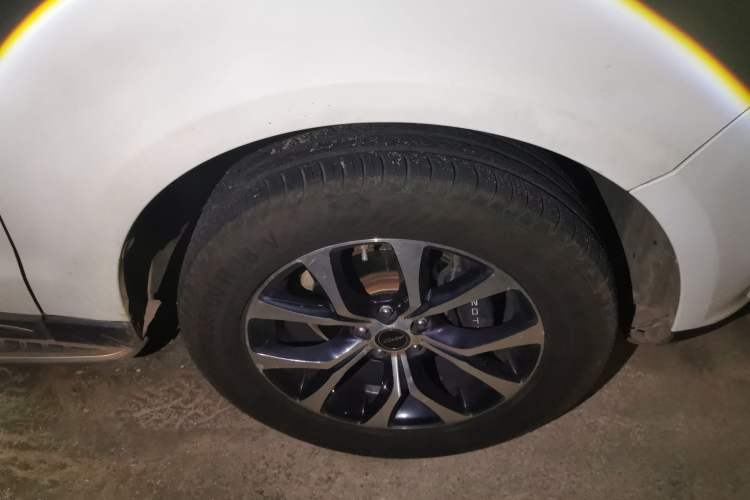 Used Zotye T600 Coupe 2017 1.5T Automatic Luxury Model Right Front Wheel Hub