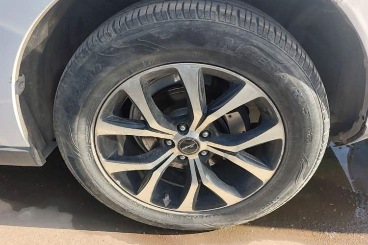 Used Zotye T600 Coupe 2017 1.5T Automatic Luxury Model Right Front Wheel Hub