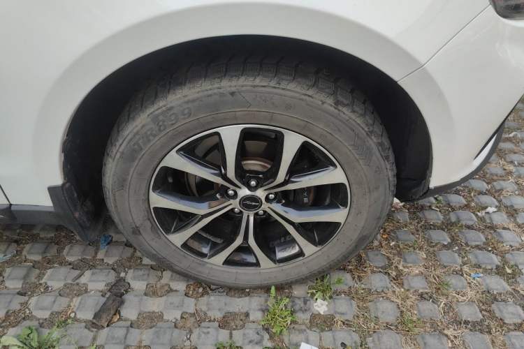 Used Zotye T600 Coupe 2017 1.5T Automatic Luxury Model Right Front Wheel Hub