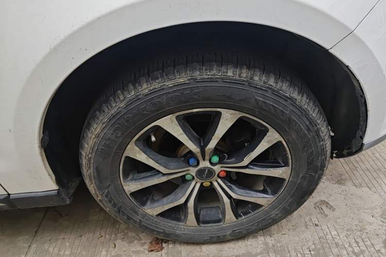 Used Zotye T600 Coupe 2017 1.5T Automatic Luxury Model Right Front Wheel Hub