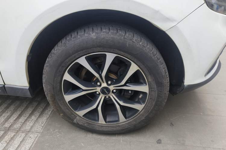 Used Zotye T600 Coupe 2017 1.5T Automatic Luxury Model Right Front Wheel Hub