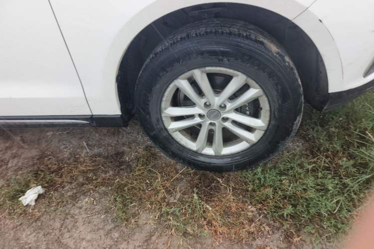 Used Zotye T600 Coupe 2017 1.5T Manual Luxury Model Right Front Wheel Hub