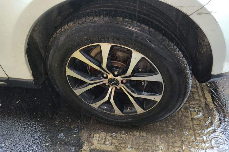 Used Zotye T600 Coupe 2017 1.5T Manual Luxury Model Right Front Wheel Hub