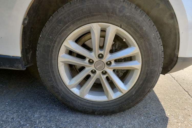 Used Zotye T600 Coupe 2017 1.5T Manual Luxury Model Right Front Wheel Hub