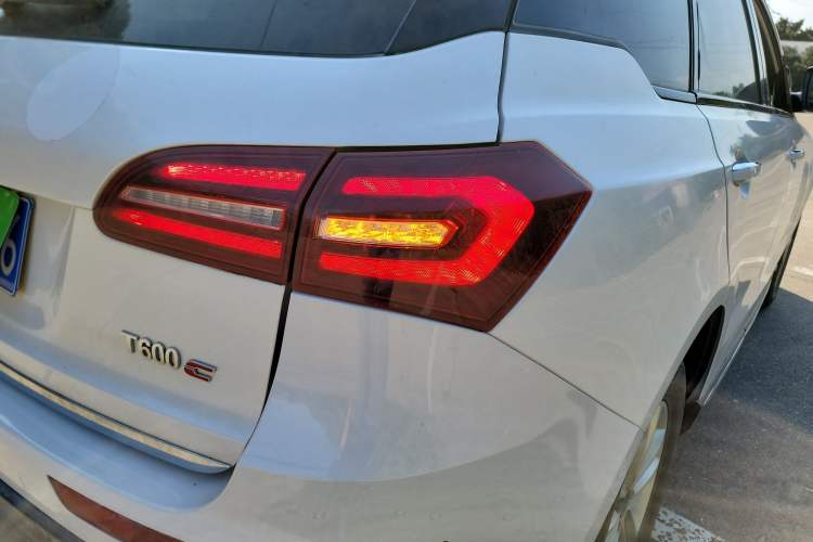 Used Zotye T600 Coupe 2017 1.5T Manual Luxury Model Right Rear Taillight