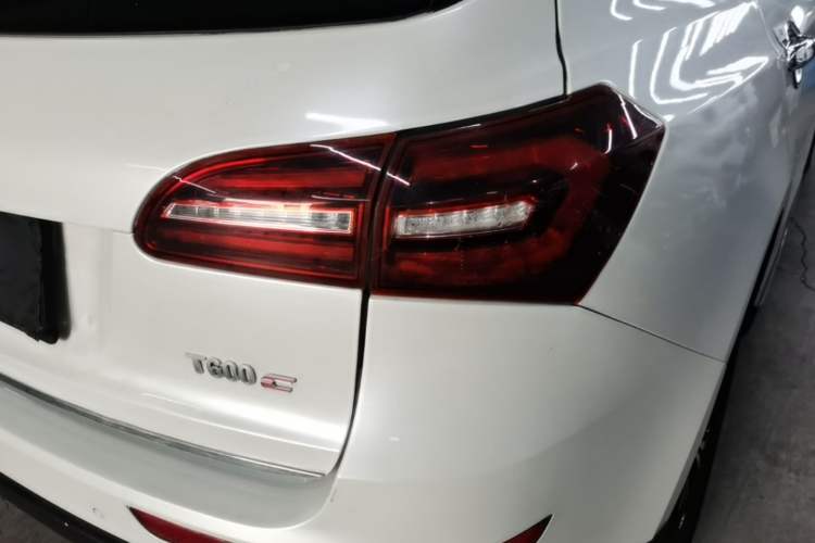 Used Zotye T600 Coupe 2017 1.8T Automatic Prestige Model Right Rear Taillight