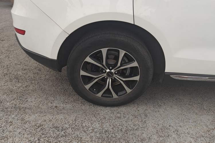 Used Zotye T600 Coupe 2017 1.5T Automatic Luxury Model Right Rear Wheel Hub