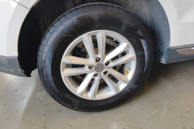 Used Zotye T600 Coupe 2017 1.5T Automatic Luxury Model Right Rear Wheel Hub