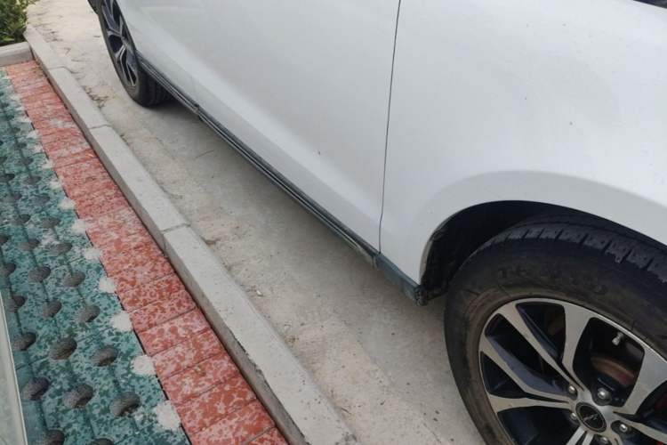Used Zotye T600 Coupe 2017 1.5T Automatic Luxury Model Right Side Sill