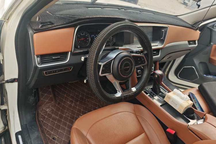 Used Zotye T600 Coupe 2017 1.8T Automatic Luxury Model Steering Wheel