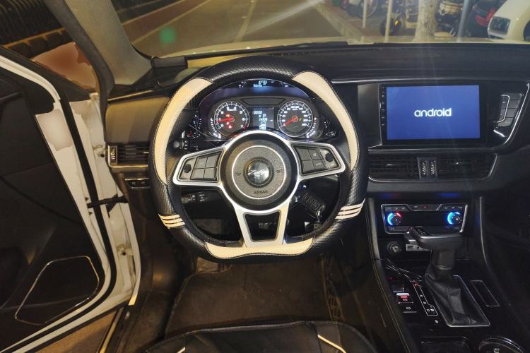Used Zotye T600 Coupe 2017 1.5T Automatic Luxury Model Steering Wheel