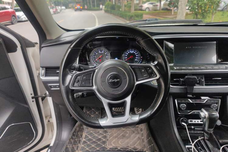 Used Zotye T600 Coupe 2017 1.5T Automatic Luxury Model Steering Wheel