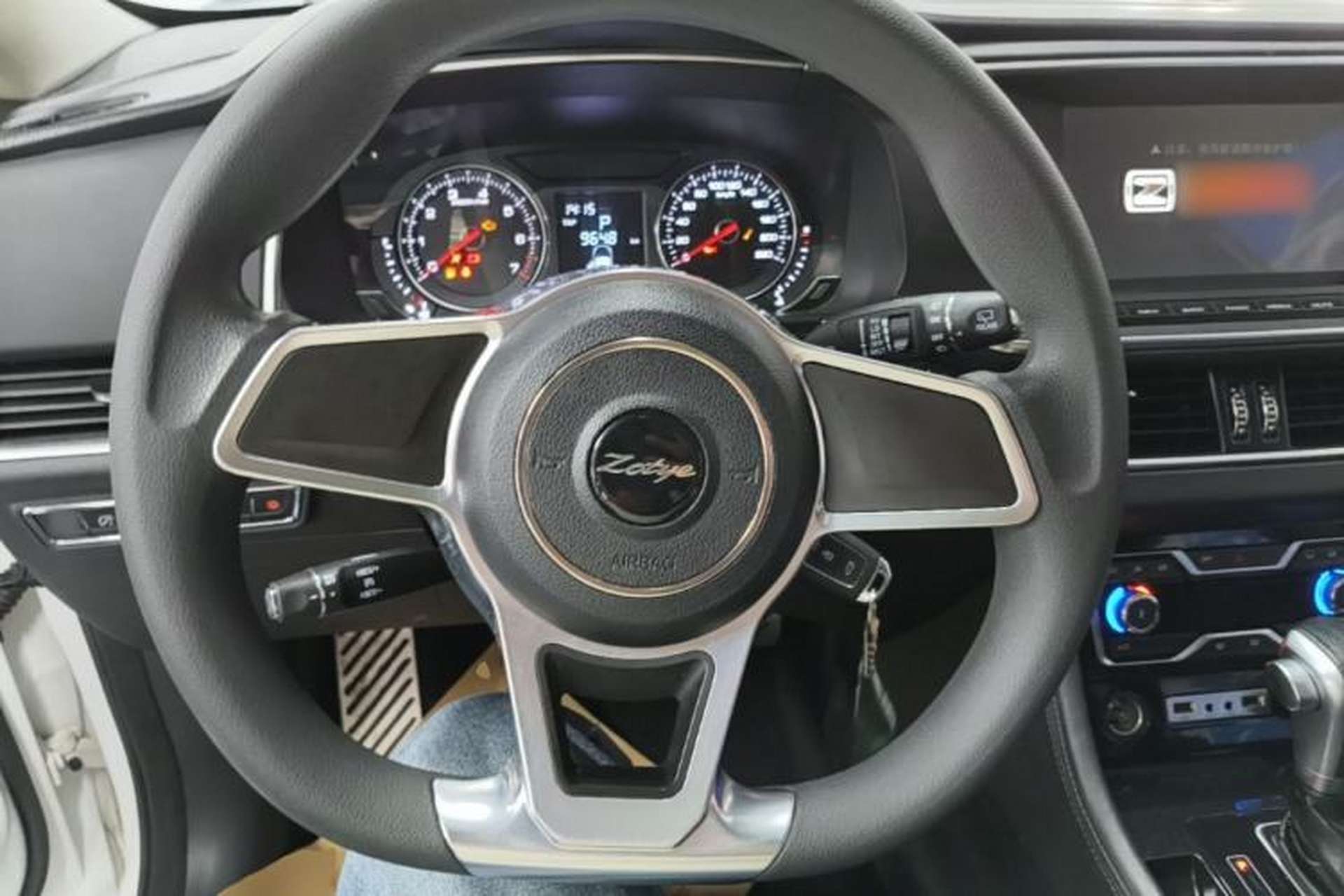 Used Zotye T600 Coupe 2017 1.5T Automatic Luxury Model Steering Wheel