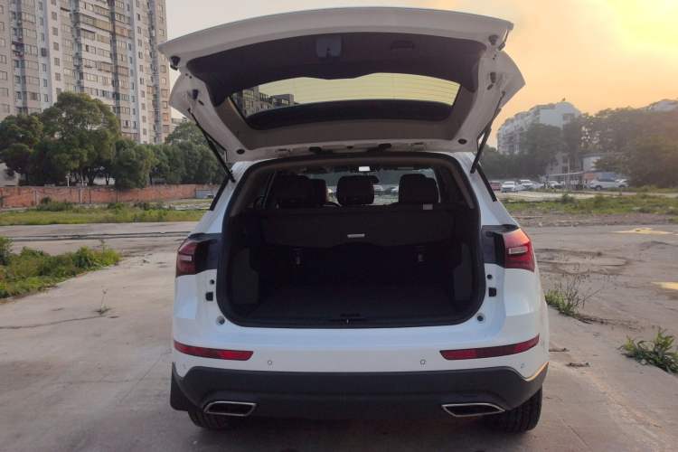 Used Zotye T600 Coupe 2017 1.5T Automatic Luxury Model Trunk