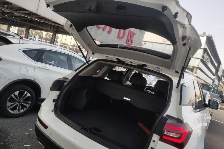 Used Zotye T600 Coupe 2017 1.5T Automatic Luxury Model Trunk