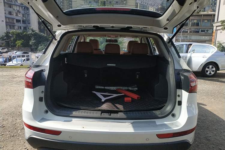 Used Zotye T600 Coupe 2017 1.5T Manual Luxury Model Trunk