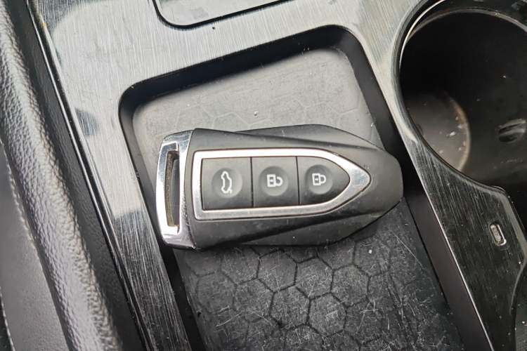 Used Zotye T600 Coupe 2017 1.5T Automatic Luxury Model Vehicle Key