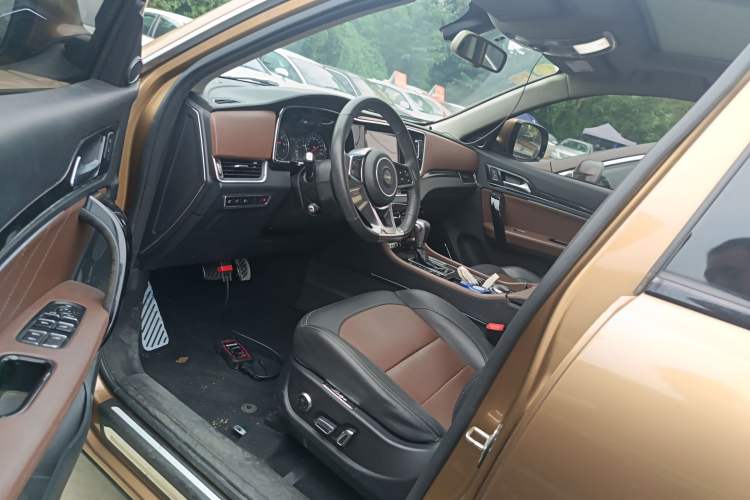 Used Zotye T600 Coupe 2017 1.5T Automatic Luxury Model Interior 3