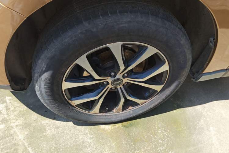Used Zotye T600 Coupe 2017 1.5T Automatic Luxury Model Left Front Wheel Hub
