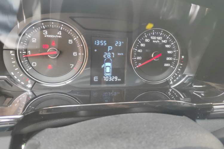 Used Zotye T600 Coupe 2017 1.5T Automatic Luxury Model Odometer Close Up