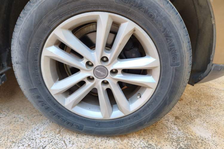 Used Zotye T600 Coupe 2017 1.5T Automatic Luxury Model Right Front Wheel Hub