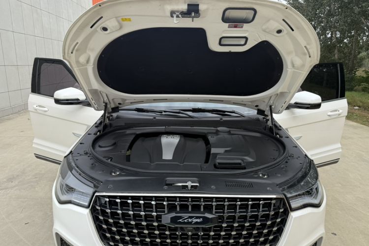 Used Zotye T700 2017 1.8T Manual Luxury Model Engine Bay