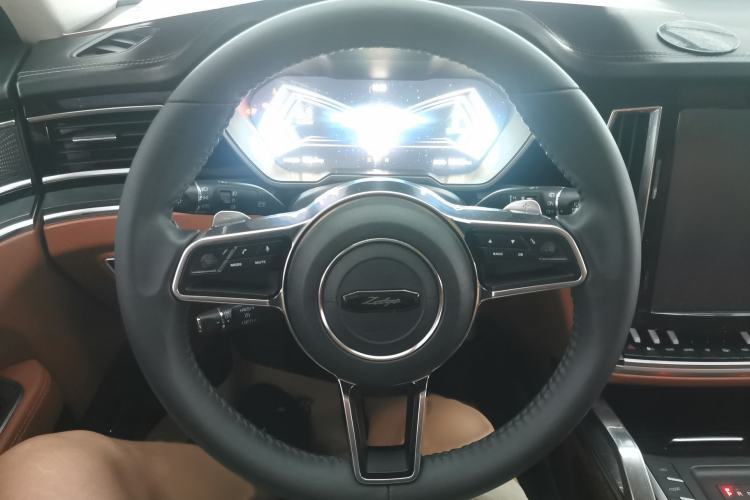 Used Zotye T700 2017 1.8T Dual-Clutch Prestige Model Interior 1