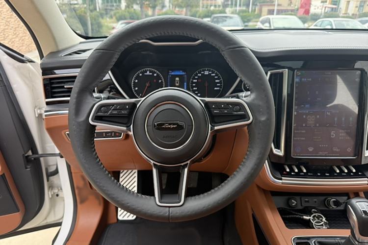 Used Zotye T700 2017 1.8T Manual Luxury Model Interior 3