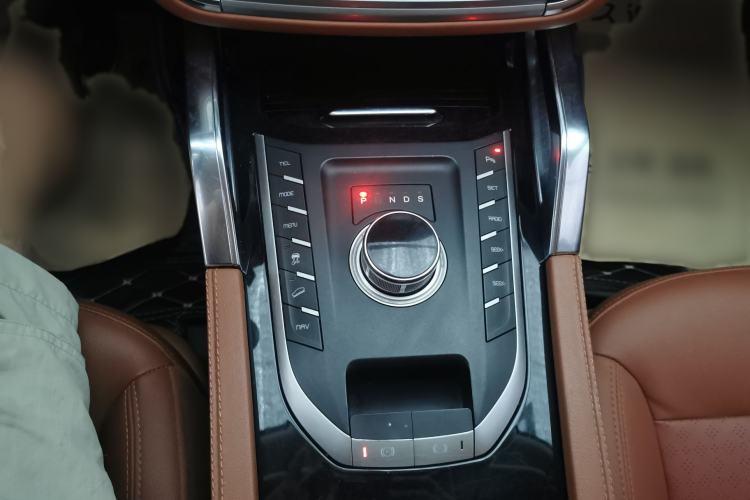 Used Zotye T700 2017 1.8T Dual-Clutch Prestige Model Interior 3