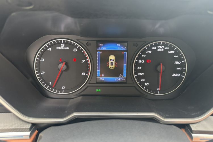 Used Zotye T700 2017 1.8T Manual Luxury Model Odometer Close Up