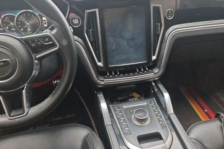 Used Zotye T700 2017 1.8T Dual-Clutch Prestige Model Audio And AC Panel