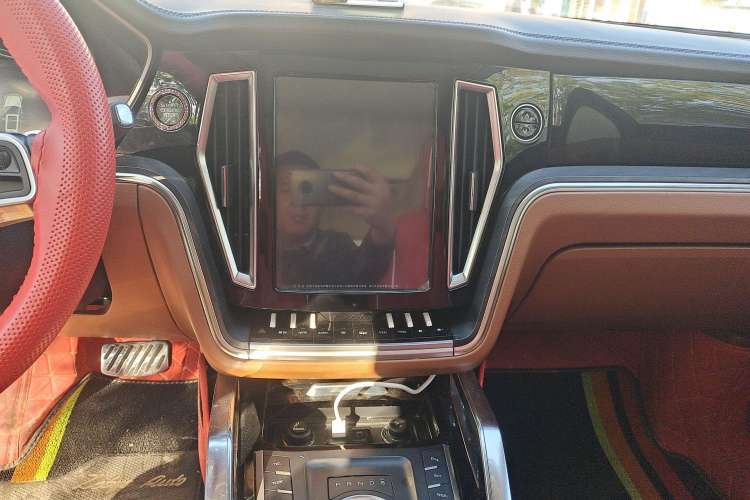 Used Zotye T700 2017 1.8T Dual-Clutch Prestige Model Audio And AC Panel
