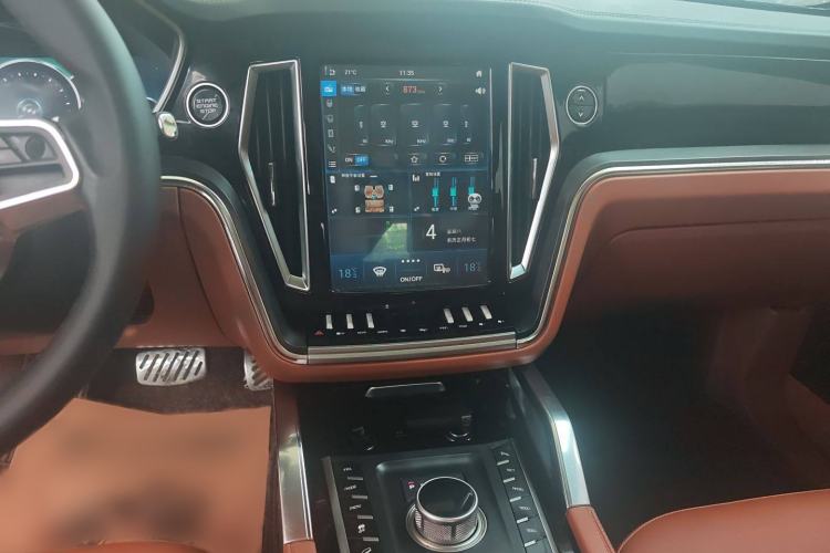 Used Zotye T700 2017 1.8T Dual-Clutch Prestige Model Audio And AC Panel