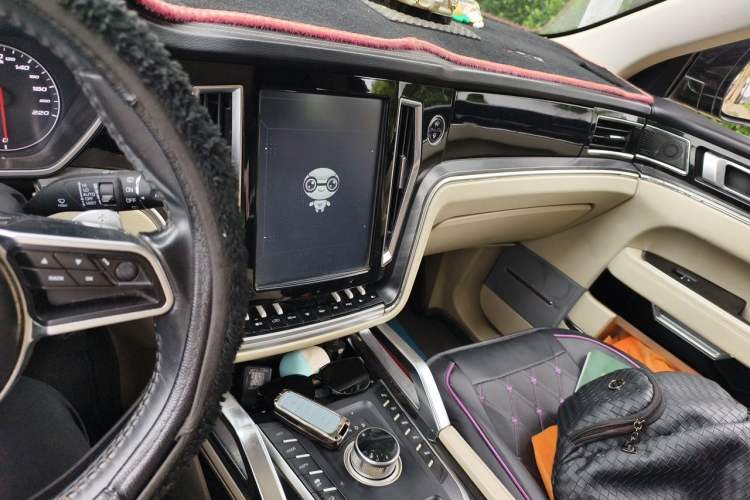 Used Zotye T700 2017 1.8T Dual-Clutch Luxury Model Audio And AC Panel