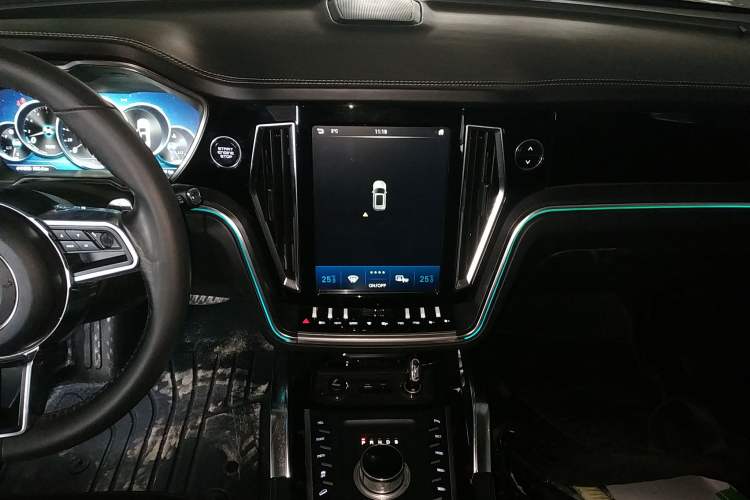 Used Zotye T700 2017 1.8T Dual-Clutch Prestige Model Audio And AC Panel