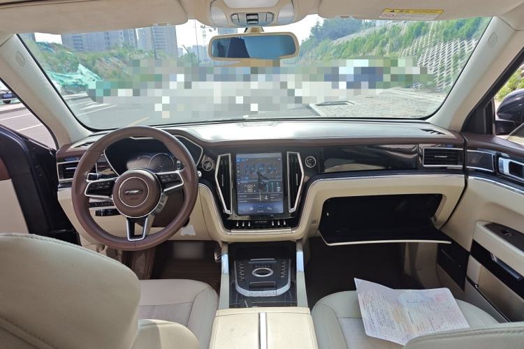 Used Zotye T700 2017 1.8T Dual-Clutch Luxury Model Center Console