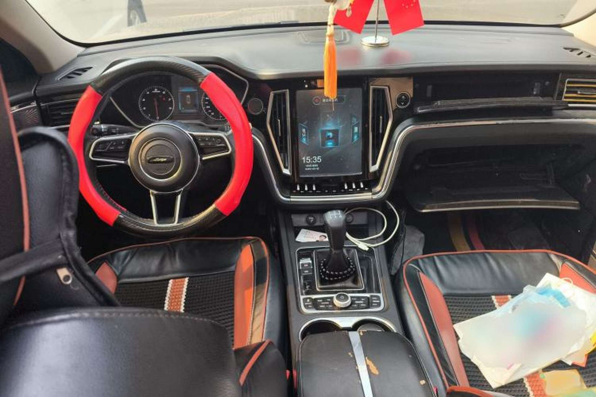 Used Zotye T700 2017 1.8T Manual Luxury Model Center Console