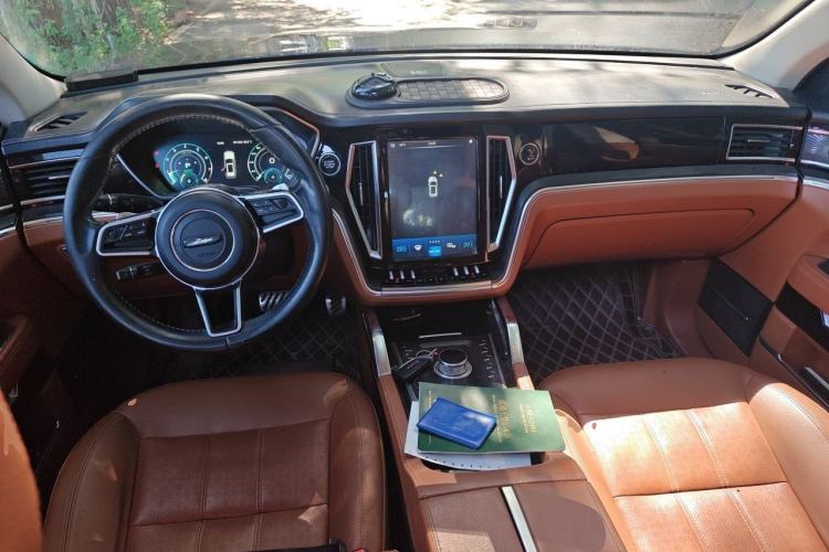 Used Zotye T700 2017 1.8T Dual-Clutch Flagship Model Center Console