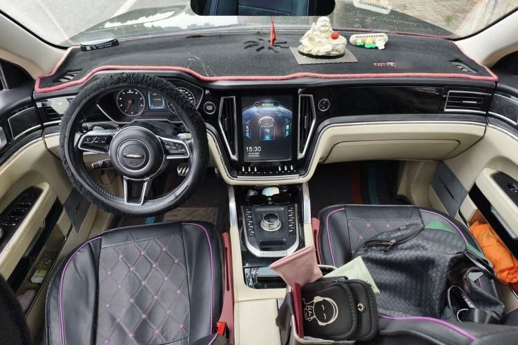 Used Zotye T700 2017 1.8T Dual-Clutch Luxury Model Center Console