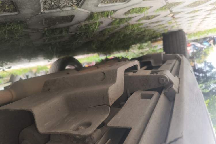 Used Zotye T700 2017 1.8T Dual-Clutch Prestige Model Chassis Front Right