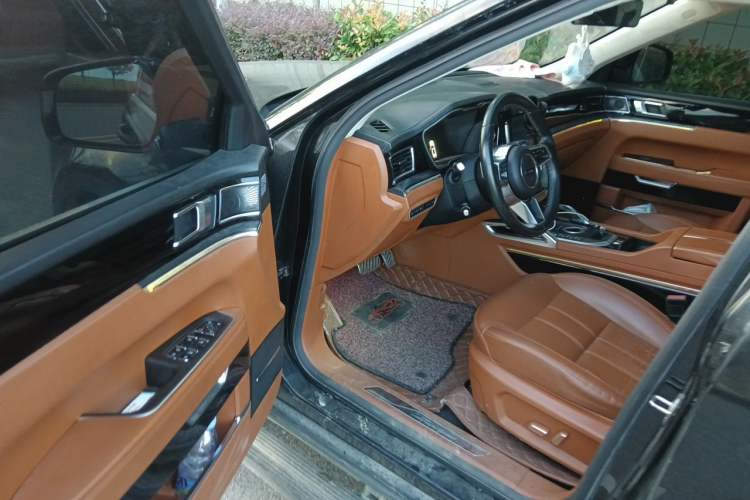 Used Zotye T700 2017 2.0T Automatic Prestige Edition Driver Seat