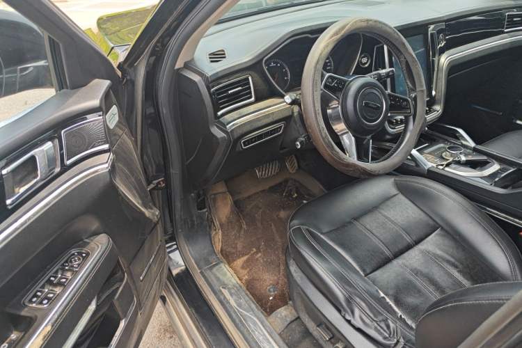 Used Zotye T700 2017 1.8T Dual-Clutch Luxury Model Driver Seat