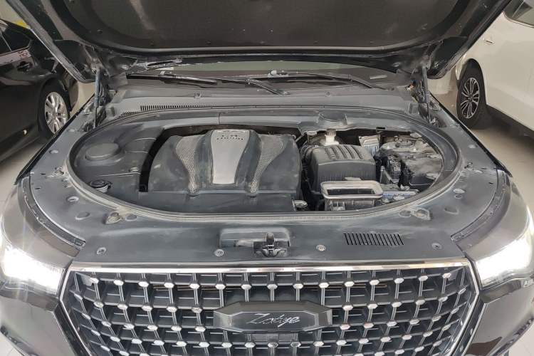 Used Zotye T700 2017 1.8T Dual-Clutch Prestige Model Engine Bay