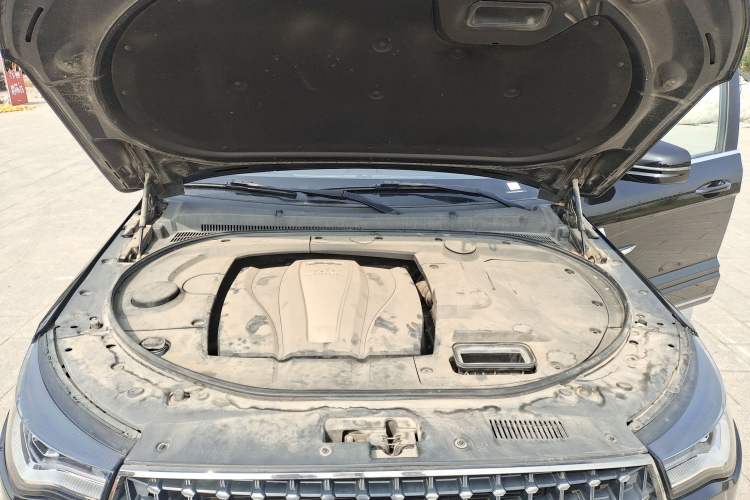 Used Zotye T700 2017 1.8T Dual-Clutch Prestige Model Engine Bay