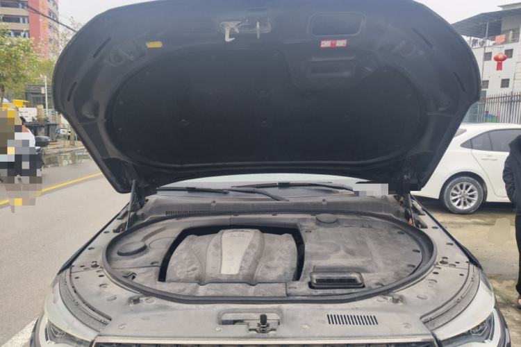 Used Zotye T700 2017 1.8T Dual-Clutch Flagship Model Engine Bay