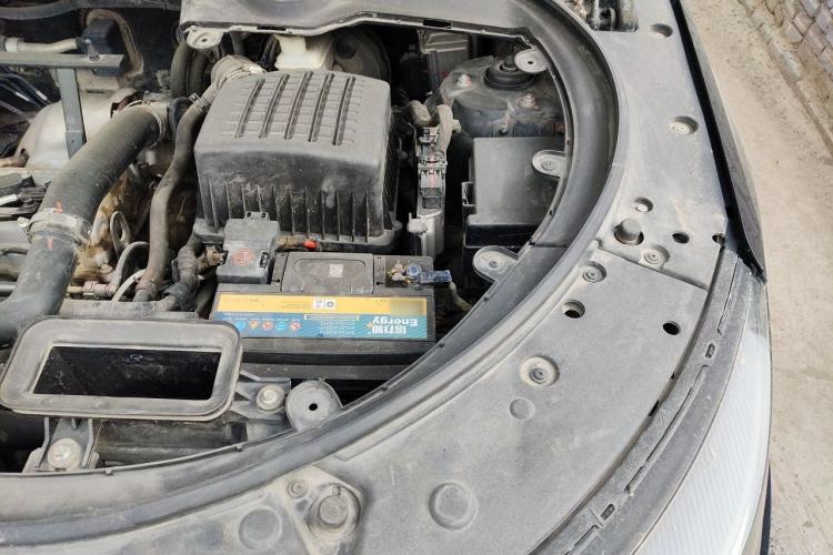 Used Zotye T700 2017 1.8T Dual-Clutch Prestige Model Engine Bay Left