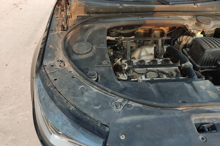 Used Zotye T700 2017 1.8T Dual-Clutch Prestige Model Engine Bay Right